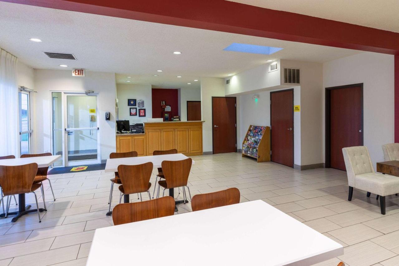 Super 8 By Wyndham Garland Rowlett East Dallas Area מראה חיצוני תמונה