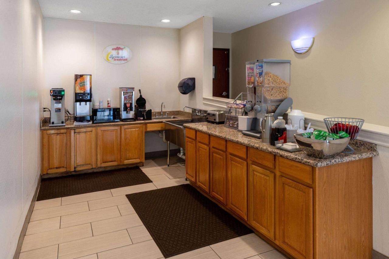 Super 8 By Wyndham Garland Rowlett East Dallas Area מראה חיצוני תמונה